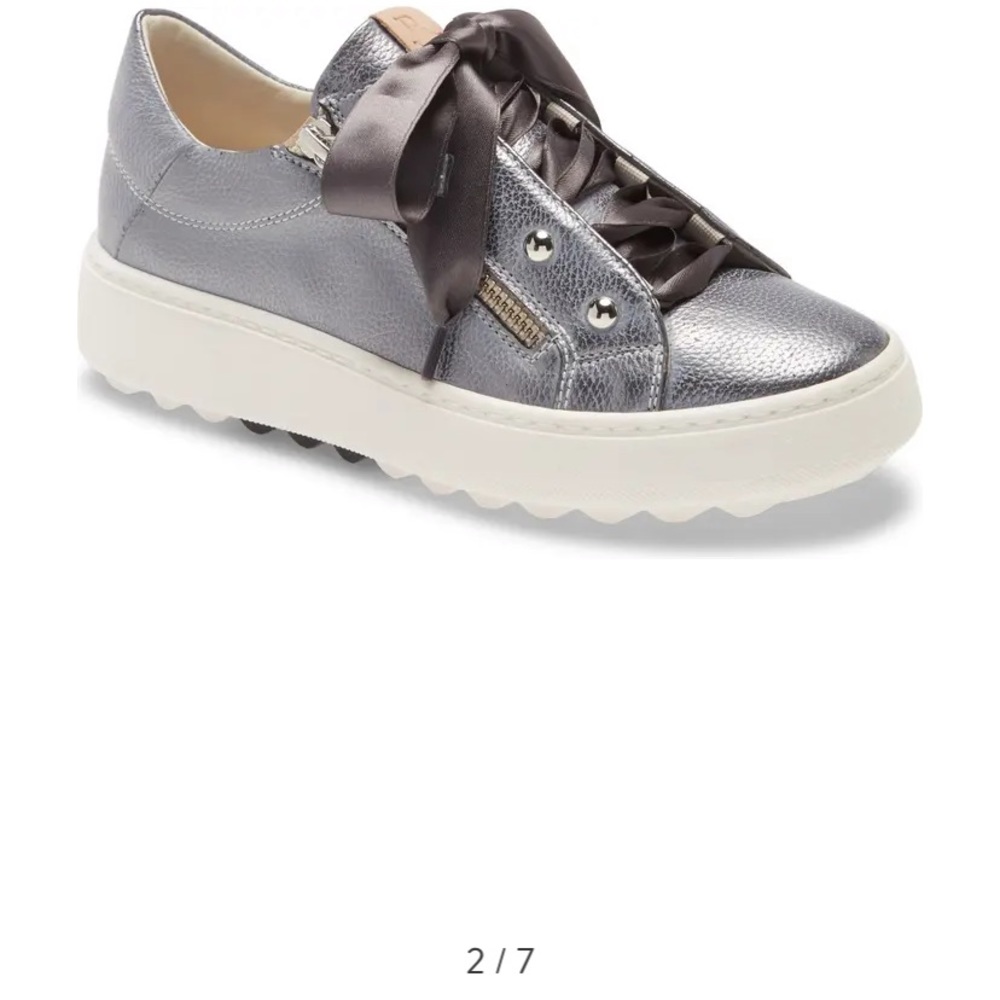 Size 7.5 Ron White Omariah Lace Up Sneaker in Pewter